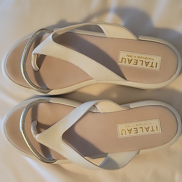 Italeau Zabri  Waterproof leather Sandals New 9.5 or 41 - Picture 6 of 8